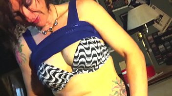 Preview 3 of Ht In The Bathroom - KY wants to show you what will happen