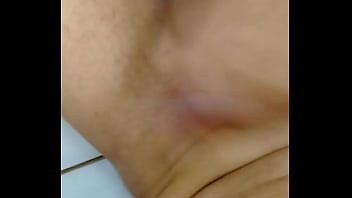 Preview 3 of Janis Porn - Punheta de leve