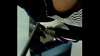 Preview 2 of Desk Dalia - VID 20160402 203624