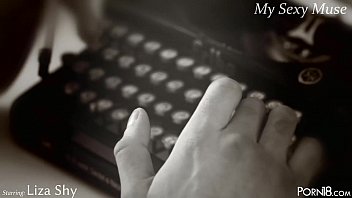 Preview 1 of Lolo Sex - Lisa Shy As Writer Muse