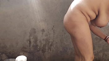 Preview 4 of Nude In Home - Nangi bhabhi is bathing outdoor,  big boobs,  cute pussy