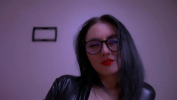 Preview 2 of Pornn Gay - Lecherous MILF pegging her paramour&#039_s.