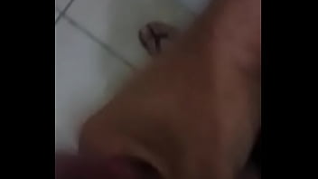 Preview 2 of Hq Porn Gagarina - Dotadao banhando delicia