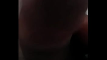 Preview 4 of Polka Dot Hugh Tits - Gostoso brincando com com o pau