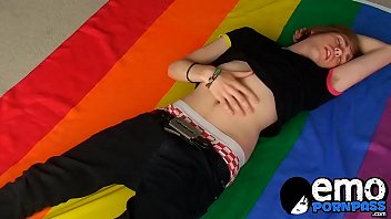 Preview 1 of Ich Laufe Aus - Cute emo twink John Light working out a load from his balls