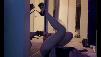 Preview 4 of Gduvybufubug Yd - Italian Big Tits Milf Artemisia Love Hot Solo Wearing High Heels