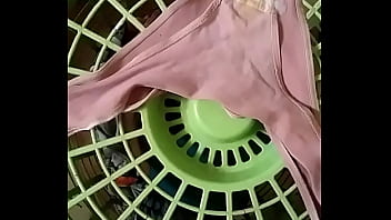 Preview 4 of Farsi Sex Video - Gozando Calcinha Cunhada 001