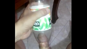 Preview 3 of Elsa Jean Povd - v. una botella de Jumex