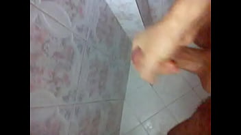 Preview 2 of Rub In Gym - chorros de semen
