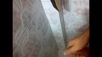 Preview 4 of Rub In Gym - chorros de semen