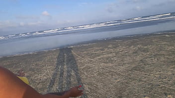 Preview 3 of Brazzers Mon - Fomos na praia aprontar e fodemos no banheiro do Quiosque a beira mar