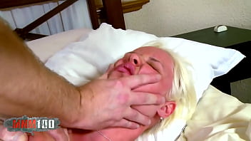 Preview 3 of Tw Pron Star - Une &eacute_norme paire de nichons et super bonne a baiser
