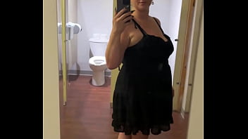 Preview 3 of Kocokin Di Mobil - My youngest cousin is getting married in oct. We had a little party so I wore one of my fav dresses and did some light ma ...