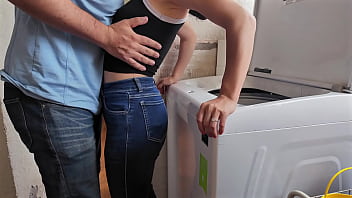 Preview 1 of Rape Fat And Busty Aunty - Contrato a jovencita para que lave mi ropa y me la cojo cuando est&aacute_ distraida mientras mi esposa cuida a los ni&ntilde_os