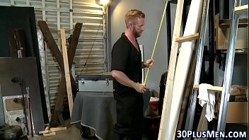 Preview 1 of Sexy Gia - Hunk cums on muscly stud