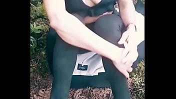 Preview 2 of Sunny Leone And Her Boss - Sexo al aire libre con extra&ntilde_o que me mira hace d&iacute_as atras