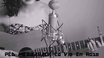 Preview 3 of Bus Stop And Sex Video - p. mebbarack la vie en rose acustic version