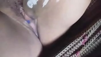 Preview 4 of Young Boy Sex Hot Grandma - Ashly disfrutando con hielo y de su botella favorita