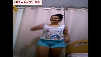 Preview 1 of Anak Vs Mamak - Gordinha no strip