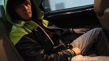 Preview 1 of Nbalik Xxx Com - Cute Skater Boy - Handjob Adventure