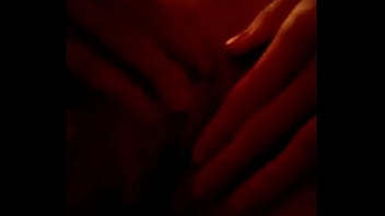 Preview 3 of Walebud - Esposa gostosinha batendo siririca