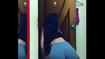 Preview 1 of Xxx Mom And Dadxnxx - Morena Shortinho Socado Dancando Funk