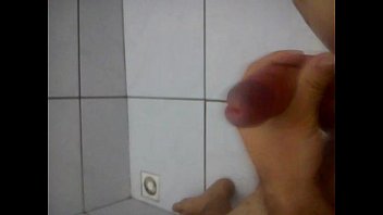 Preview 3 of Forced Crotch Ropes - punheta gostosa no banho (bathroom jerk off)