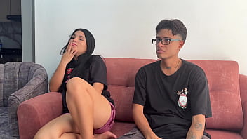 Preview 1 of Sex Vidis Hd - Chica sin dinero prefiere darle su virginidad del culo a joven latino due&ntilde_o de posada y logra convencerlo y le ruega que sea sin compasion.