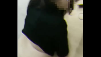 Preview 4 of Bee Ggg - Puti esposa hace cornudo a su pareja poni&eacute_ndose en 4