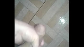 Preview 3 of Pai Podendo Crianas - Amigo na punheta
