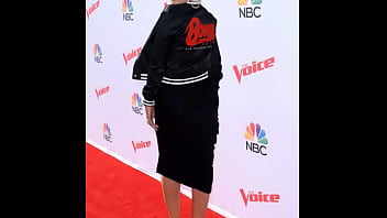 Preview 2 of 10 Varsh Ki Ladki Ke Sath Sex - Christina Aguilera at The Voice Karaoke For Charity in West Hollywood