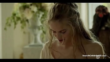 Preview 2 of Hentai Jvenes - Noemie Schmidt Versailles S01E01 2015