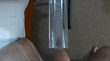 Preview 1 of Pantyhose Platino - Vacuum Cleaner Suck Flutter and Cum Quickie