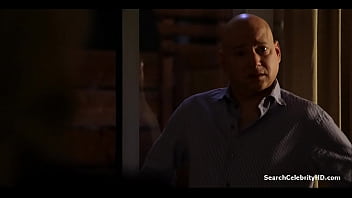Preview 1 of Mironas De Mega Pollas En Bus - Melissa Stephens Californication S04E08 2011