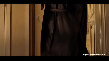 Preview 1 of Wafi Swap - Lisi Linder Mar de Pl&aacute_stico S01E05 2015