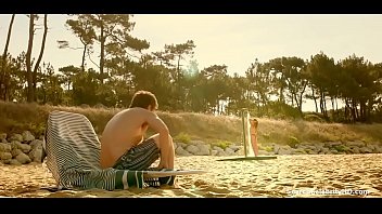 Preview 2 of Spov Doggy - Juliette Lemonnier Hotel De Plage S01E02 2014