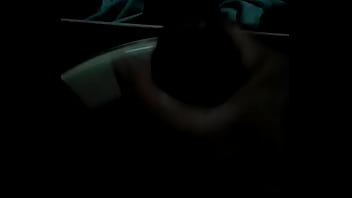 Preview 3 of Kerla Youthful - Masturbarse en el ba&ntilde_o bien rico