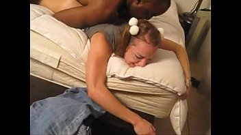 Preview 4 of Gloreholer Anal Ebony - Amber blank another round with the Knight