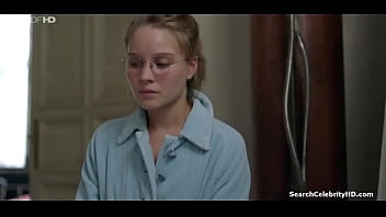 Preview 2 of Xxxx 3d - Sonja Gerhardt Emilia Schuele Damm S01E03 2016