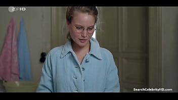 Preview 1 of Xxxx 3d - Sonja Gerhardt Emilia Schuele Damm S01E03 2016