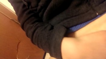 Preview 3 of Porno Handjop 69 - Today on the menu an Asian pussy!