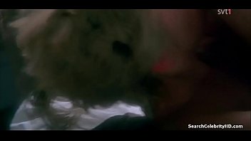 Preview 2 of Christmas Milf Friend - Sheryl Lee Backbeat 1993