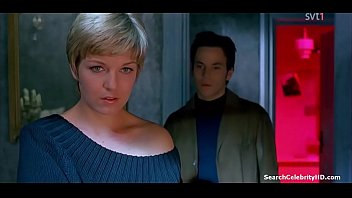 Preview 1 of Christmas Milf Friend - Sheryl Lee Backbeat 1993