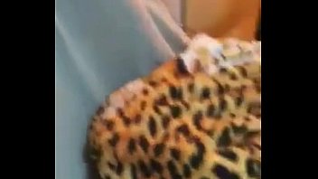Preview 1 of Blcak 2017 - Loira boazuda tirando a roupa