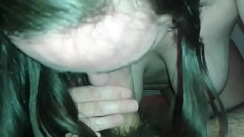 Preview 2 of Petite Chinese Virgin - Mi chica comiendosela a mi amigo