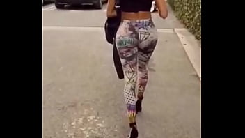 Preview 2 of Gadis Bohay Indo - Hermoso culo en la calle