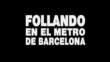 Preview 1 of Anjing Sex Mom - Follando en el metro de Barcelona [Remake L&#039_Amour]