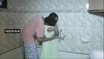 Preview 4 of Bengal Sunnyleone Poking - Married Couple Romance In Bathroom(wapking.fm)