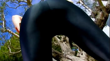 Preview 3 of Geno Sexi Pon Vidiyos - Lola Vinci se met nue dans un jardin