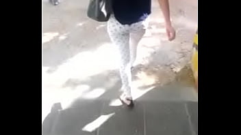 Preview 2 of Milk Pamp - Rico culo en la calle